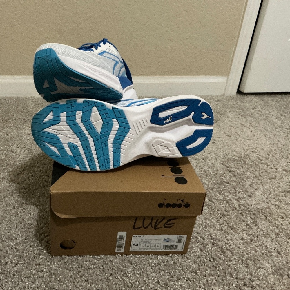 Diadora  Núcleo 2